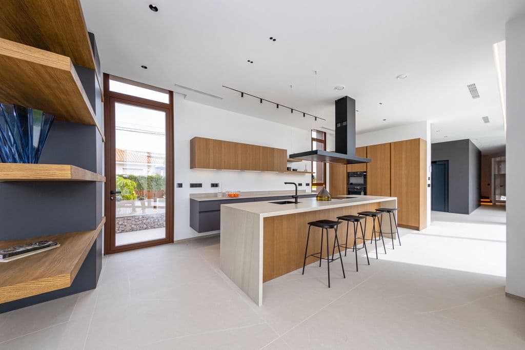 4 soverom Villa til salgs i La Nucia med svømmebasseng garasje - € 2 825 000 (Ref: 9239394)