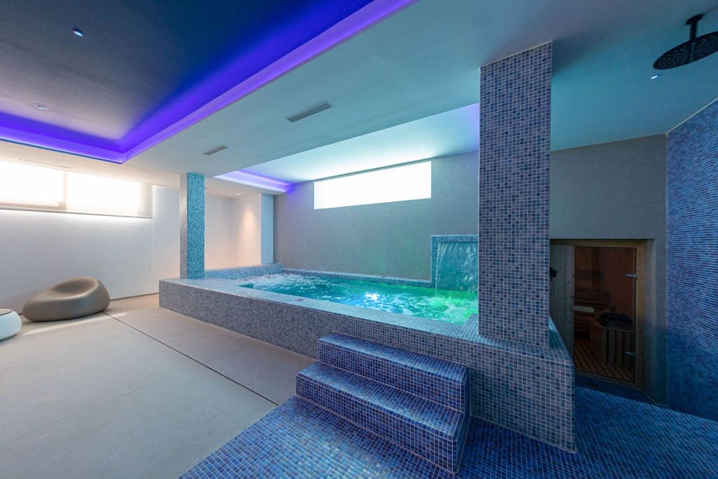 4 soverom Villa til salgs i La Nucia med svømmebasseng garasje - € 2 825 000 (Ref: 9239394)