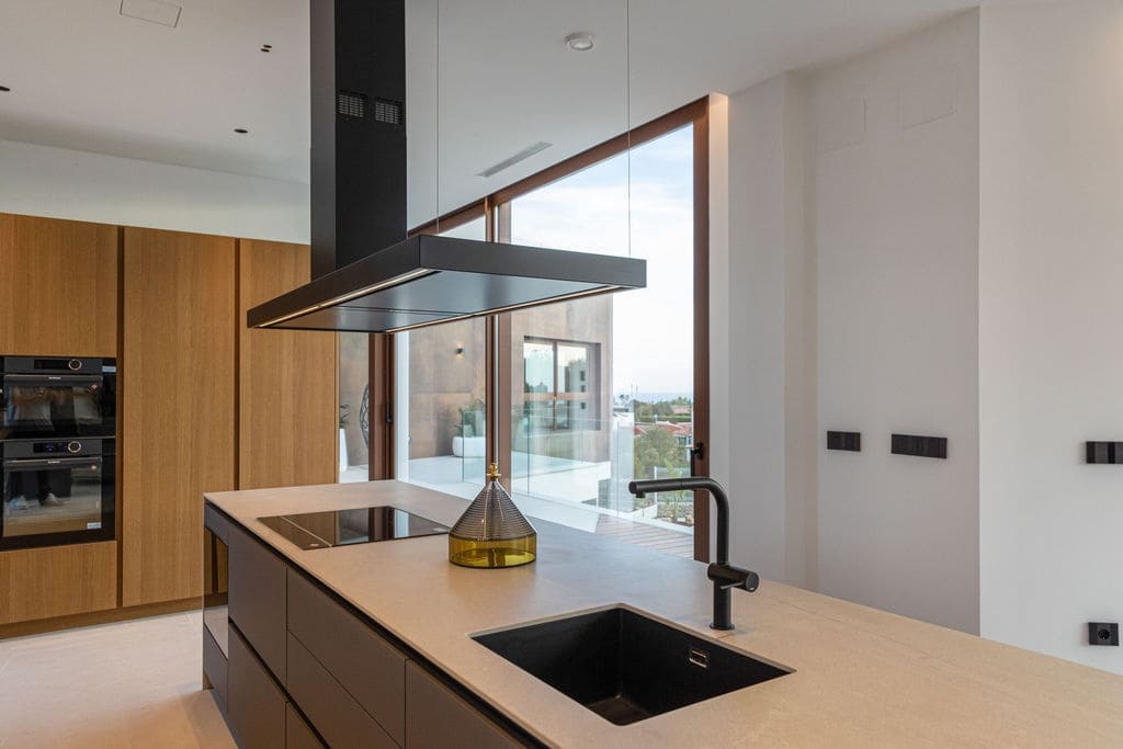 4 soverom Villa til salgs i La Nucia med svømmebasseng garasje - € 2 825 000 (Ref: 9239394)