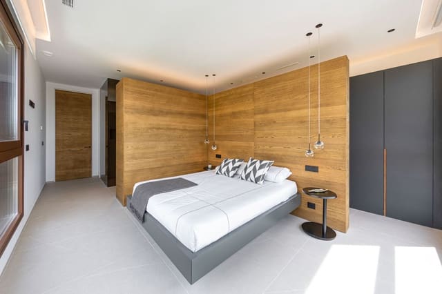 4 bedroom Villa for sale in Barranco Hondo, La Nucia with pool garage - € 2,825,000 (Ref: 9239394)