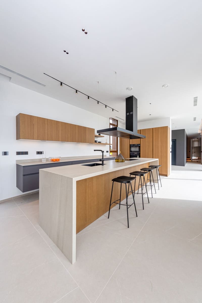 4 soverom Villa til salgs i La Nucia med svømmebasseng garasje - € 2 825 000 (Ref: 9239394)