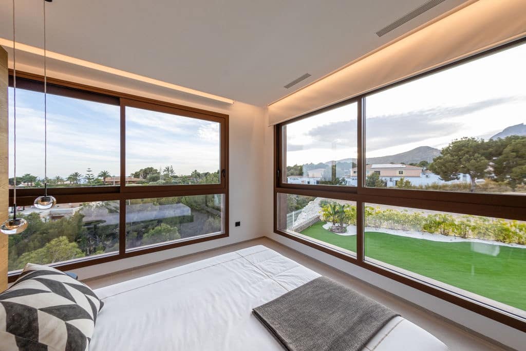 4 soverom Villa til salgs i La Nucia med svømmebasseng garasje - € 2 825 000 (Ref: 9239394)