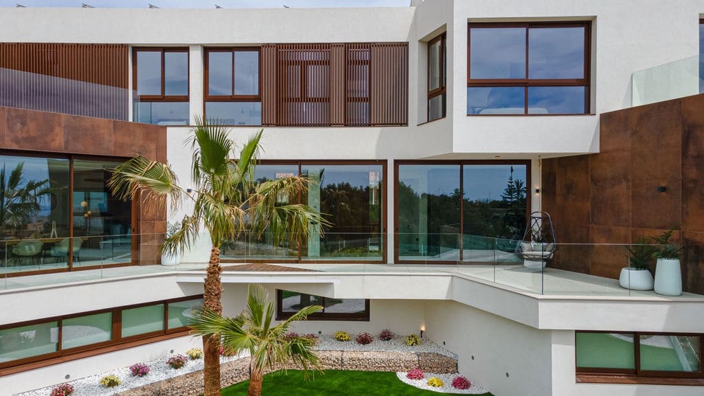 4 soverom Villa til salgs i La Nucia med svømmebasseng garasje - € 2 825 000 (Ref: 9239394)