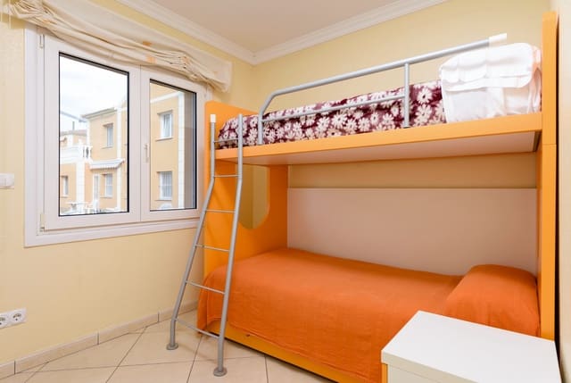 3 camera da letto Appartamento in vendita in Oliva Nova, Oliva con piscina garage - 259.500 € (Rif: 9254338)