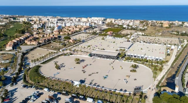 Apartamento de 3 habitaciones en Oliva Nova, Oliva en venta con piscina garaje - 240.000 € (Ref: 9254338)