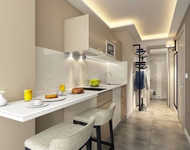 7 bedroom Hotel for sale in Centro Urbano, Benidorm - € 1,450,000 (Ref: 9255580)