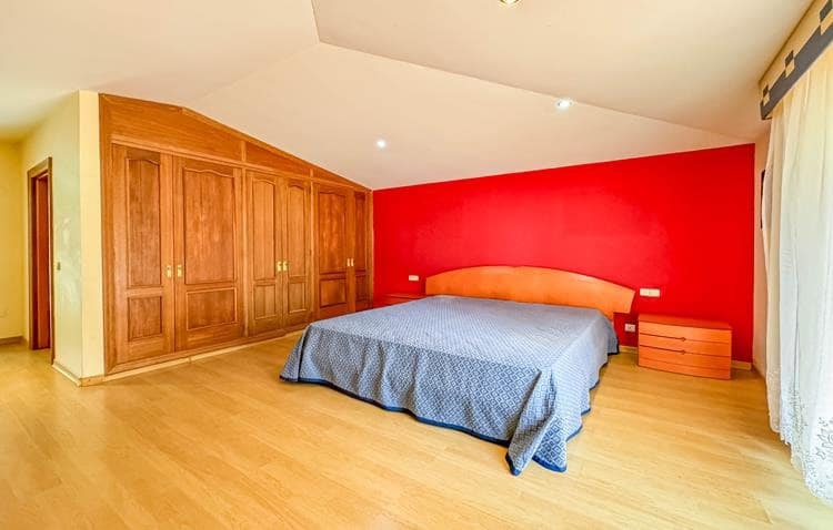 5 chambre Villa/Maison à vendre à Alfaz del Pi / L'Alfas del Pi avec piscine garage - 750 000 € (Ref: 9267735)