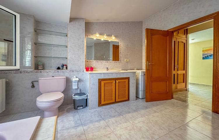 5 chambre Villa/Maison à vendre à Alfaz del Pi / L'Alfas del Pi avec piscine garage - 750 000 € (Ref: 9267735)