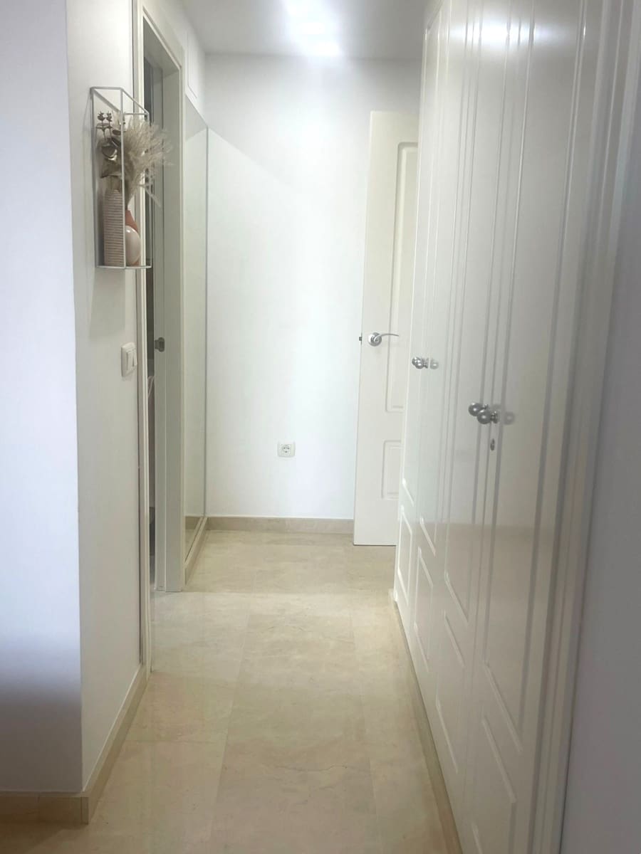 Appartement de 2 chambres à louer à Finestrat avec piscine garage - 1 550 € (Ref: 9356960)