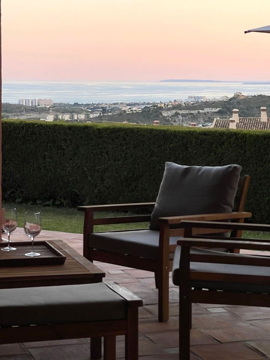 Appartement de 2 chambres à louer à Finestrat avec piscine garage - 1 550 € (Ref: 9356960)