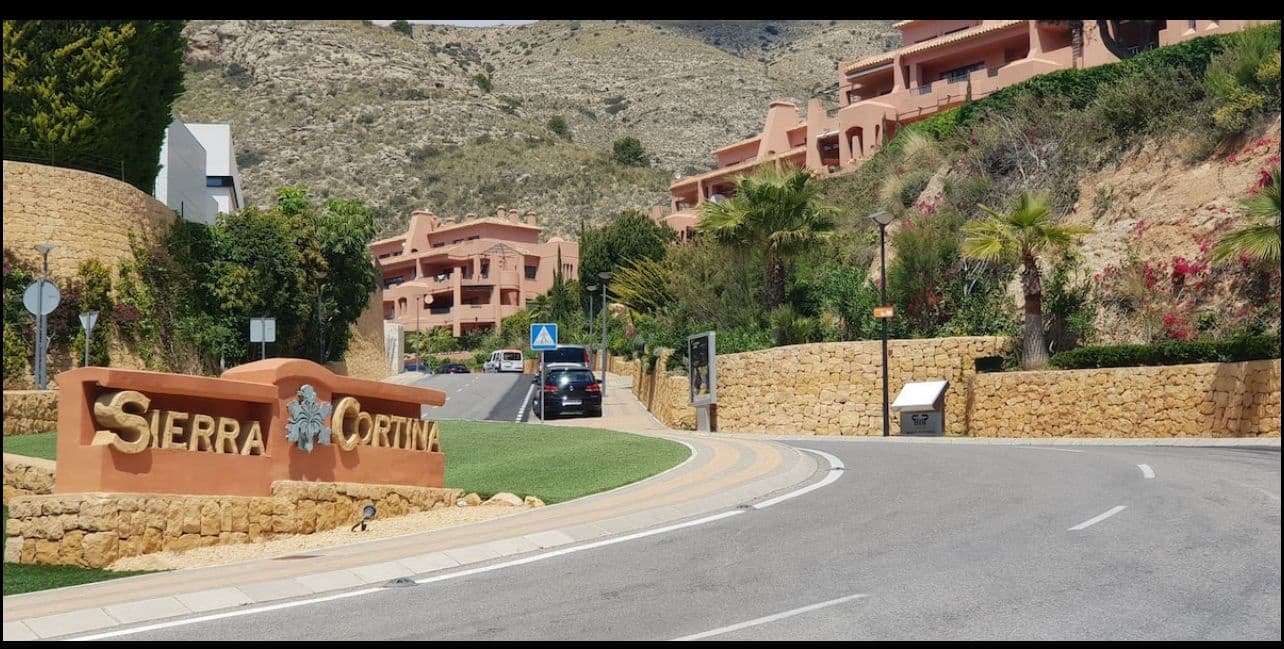 Appartement de 2 chambres à louer à Finestrat avec piscine garage - 1 550 € (Ref: 9356960)