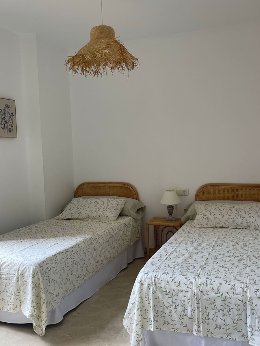 Appartement de 2 chambres à louer à Finestrat avec piscine garage - 1 550 € (Ref: 9356960)