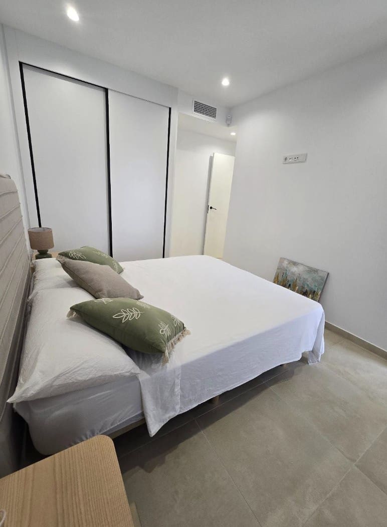 2 slaapkamer Villa te huur in Finestrat met zwembad garage - € 2.000 (Ref: 9376544)