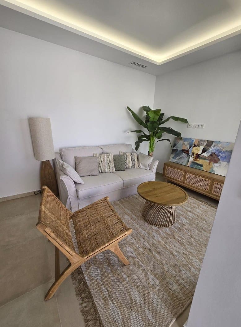 2 slaapkamer Villa te huur in Finestrat met zwembad garage - € 2.000 (Ref: 9376544)