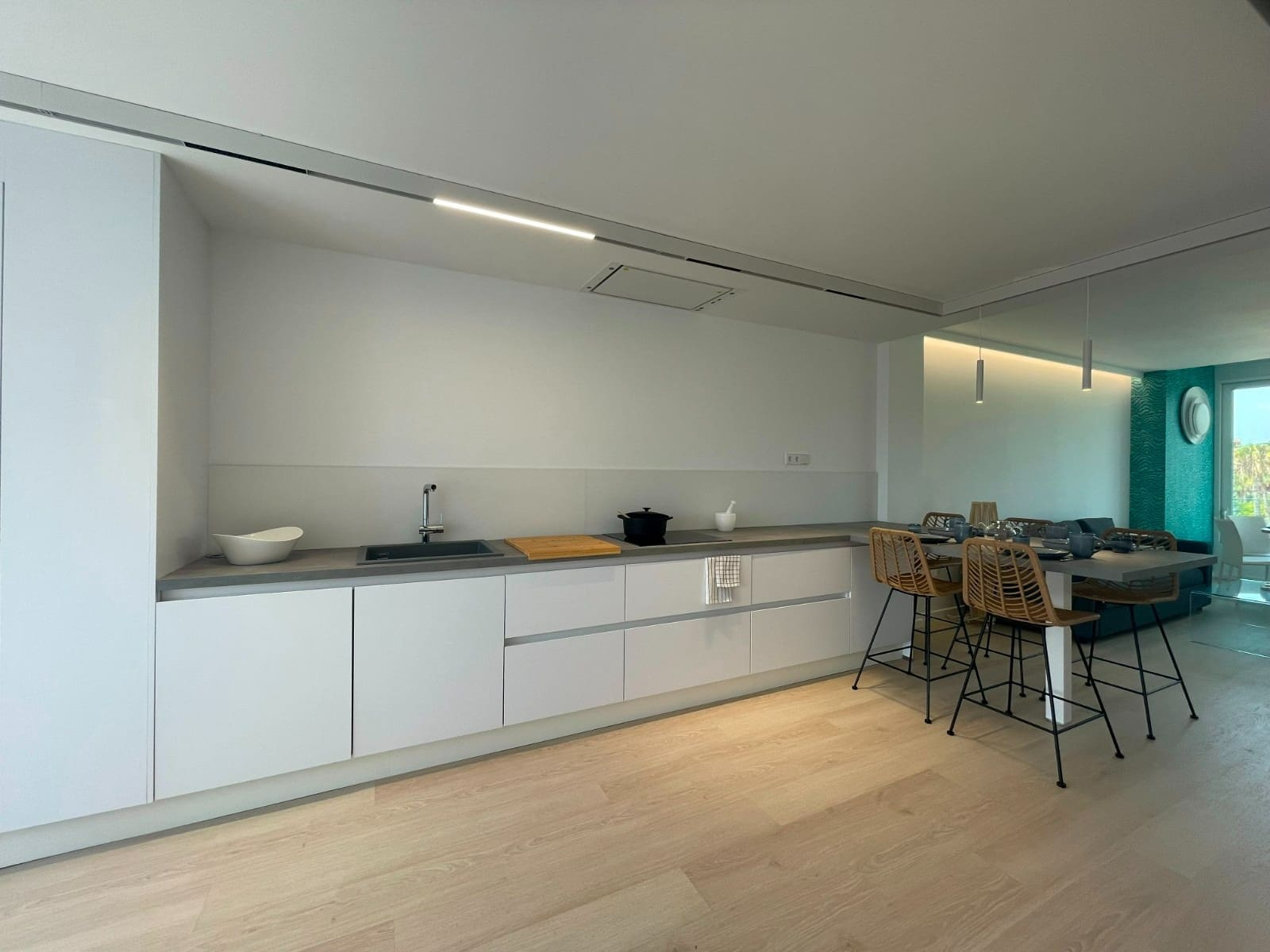 3 sypialnia Apartament do wynajęcia w Alfaz del Pi / L'Alfas del Pi z basenem garażem - 2 100 € (Ref: 9401815)