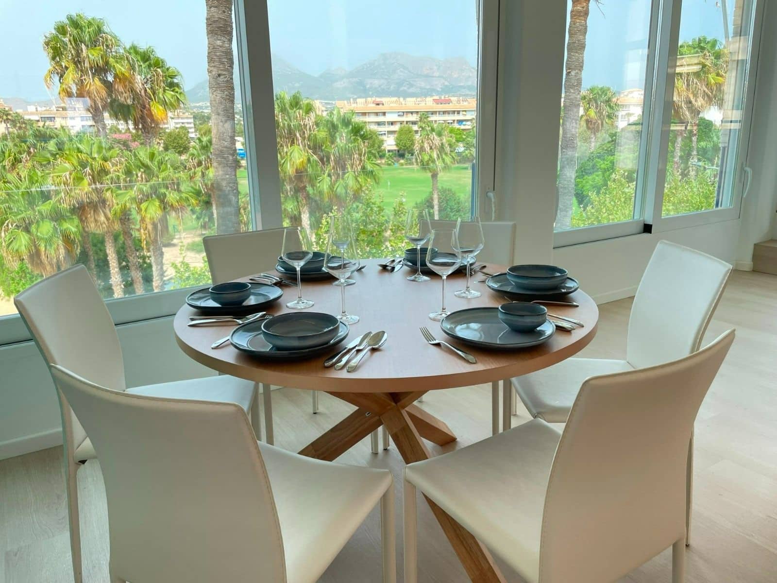 3 sypialnia Apartament do wynajęcia w Alfaz del Pi / L'Alfas del Pi z basenem garażem - 2 100 € (Ref: 9401815)