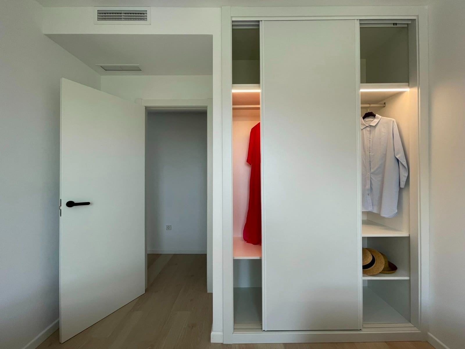 3 sypialnia Apartament do wynajęcia w Alfaz del Pi / L'Alfas del Pi z basenem garażem - 2 100 € (Ref: 9401815)