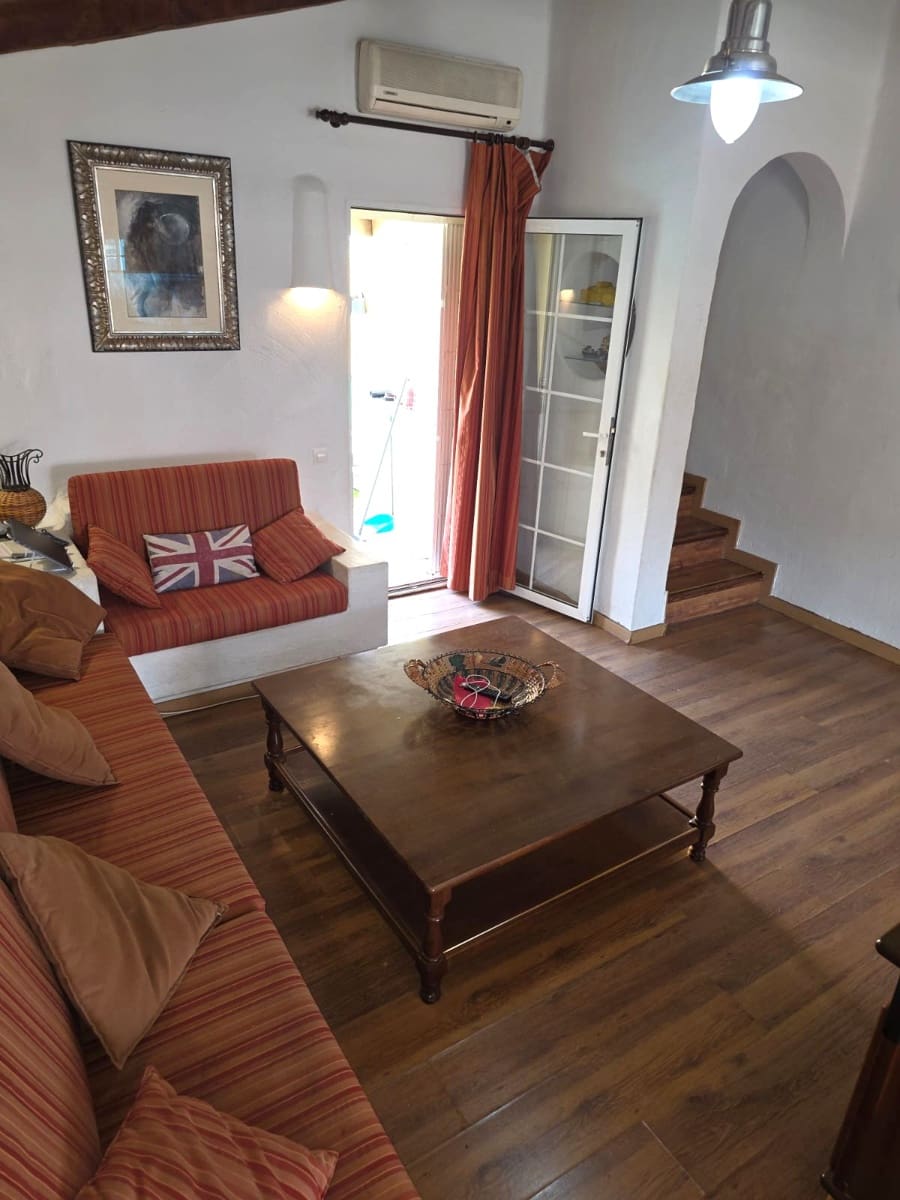 3 slaapkamer Rijtjeshuis te koop in Santa Pola met zwembad garage - € 365.000 (Ref: 9406073)