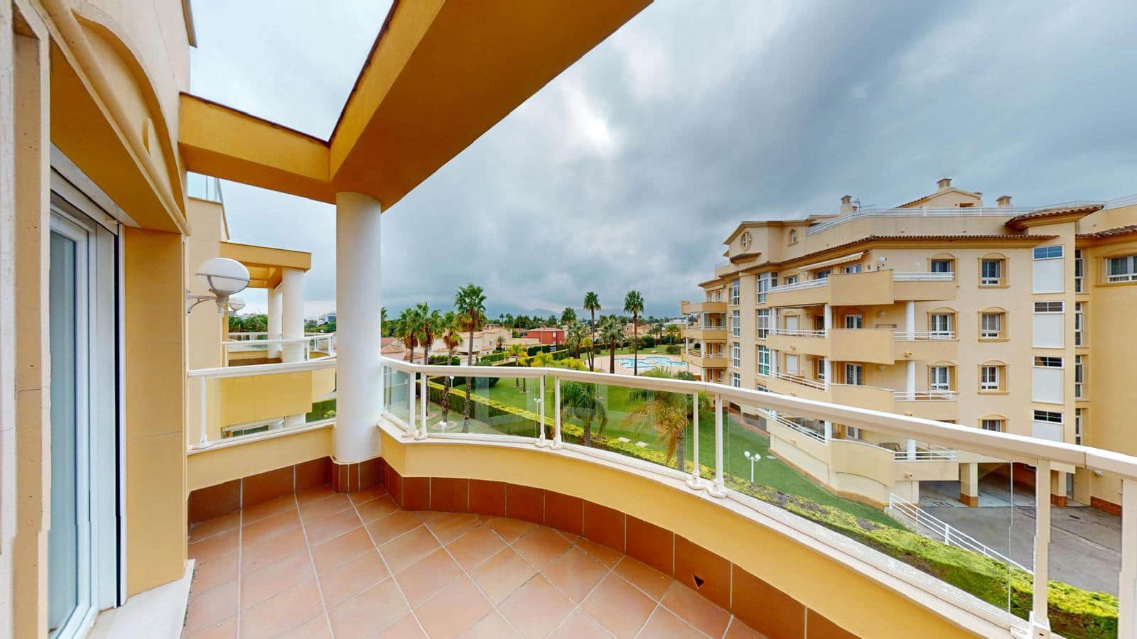 1 soveværelse Lejlighed til salg i Oliva med swimmingpool garage - € 215.000 (Ref: 9415654)