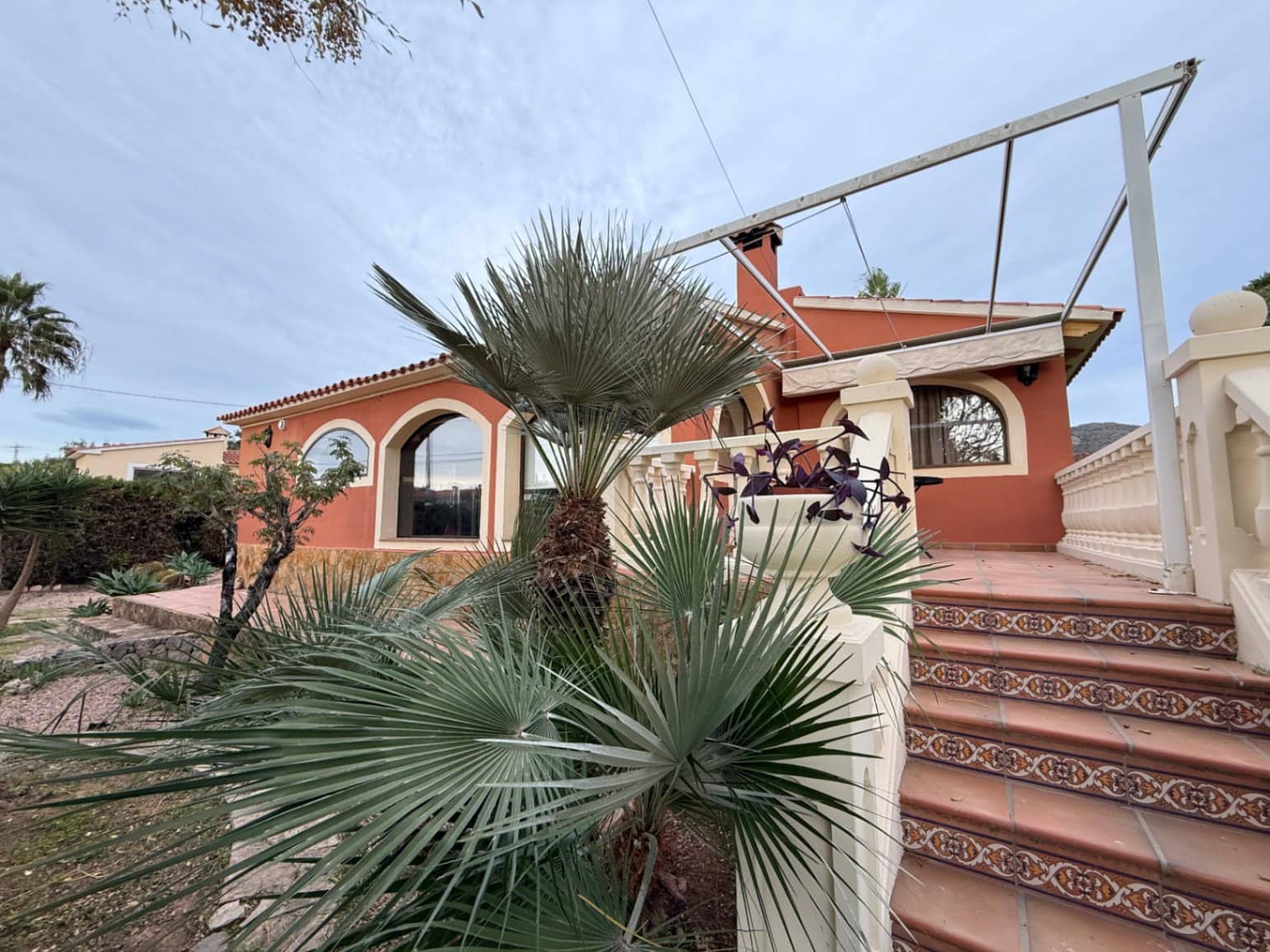 4 bedroom Villa for rent in Benidorm with pool garage - € 2,900 (Ref: 9417874)