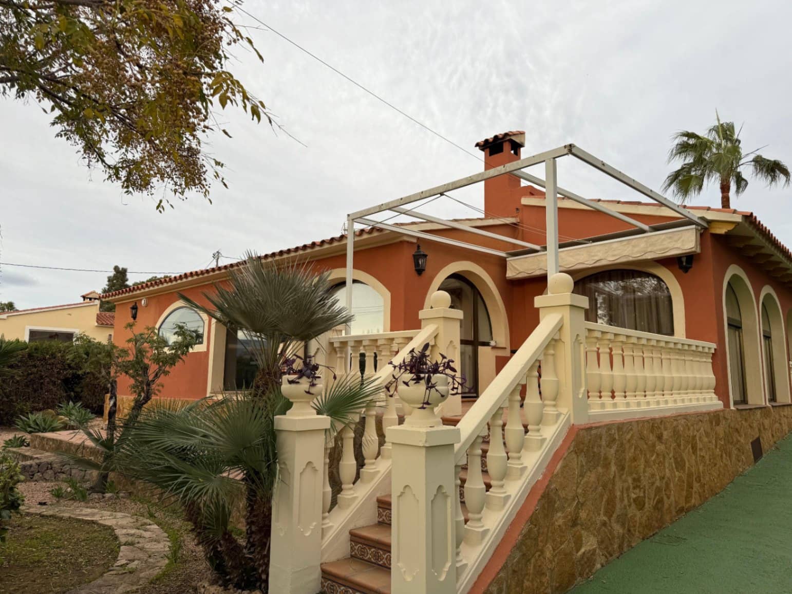 4 bedroom Villa for rent in Benidorm with pool garage - € 2,900 (Ref: 9417874)