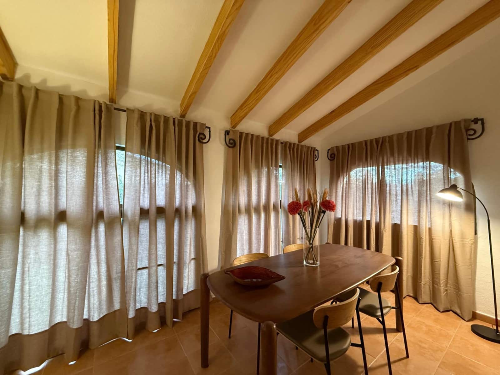 4 bedroom Villa for rent in Benidorm with pool garage - € 2,900 (Ref: 9417874)