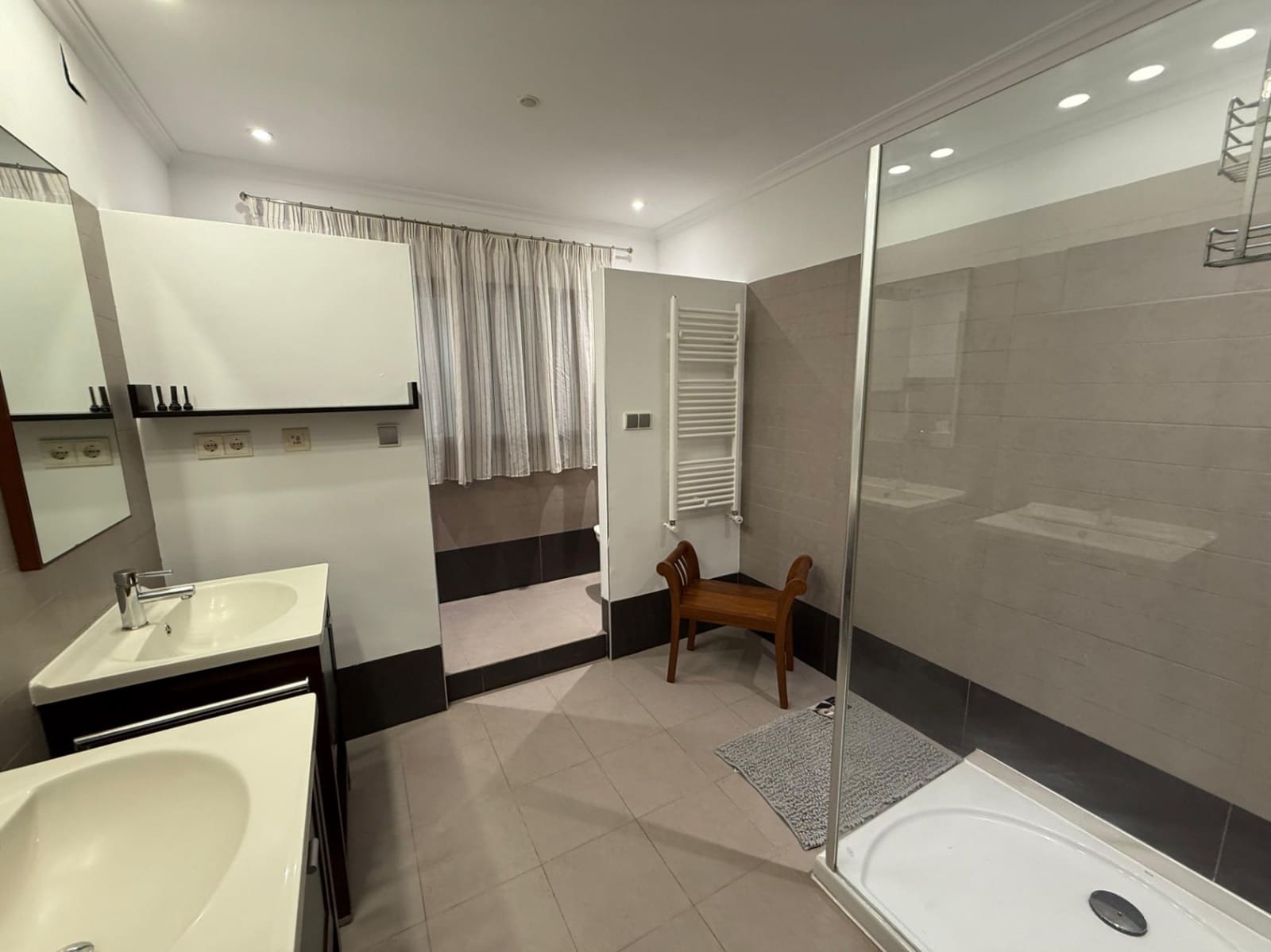 4 bedroom Villa for rent in Benidorm with pool garage - € 2,900 (Ref: 9417874)