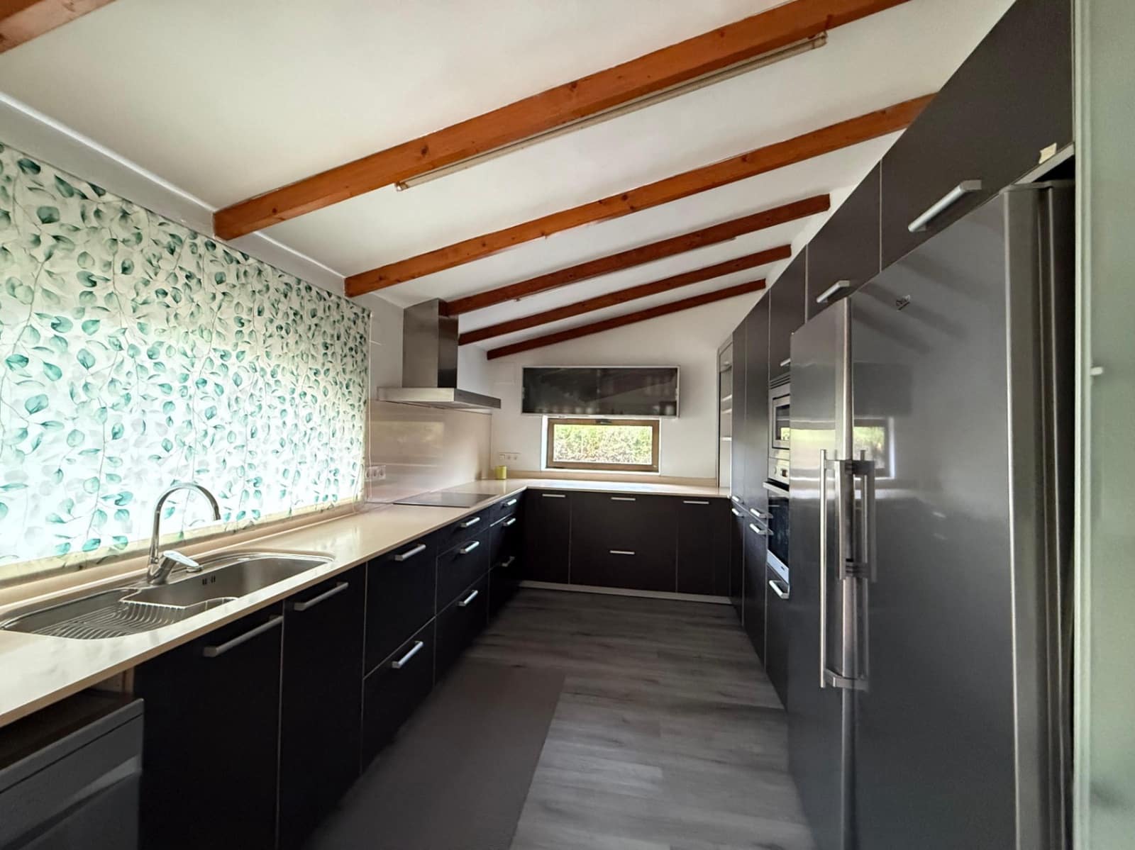 4 bedroom Villa for rent in Benidorm with pool garage - € 2,900 (Ref: 9417874)