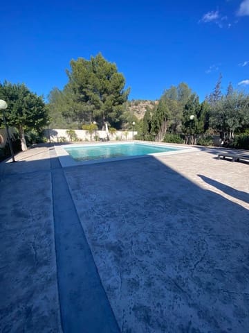 22 bedroom Business for sale in La Nucia Pueblo  , La Nucia - € 10,000,000 (Ref: 9419289)