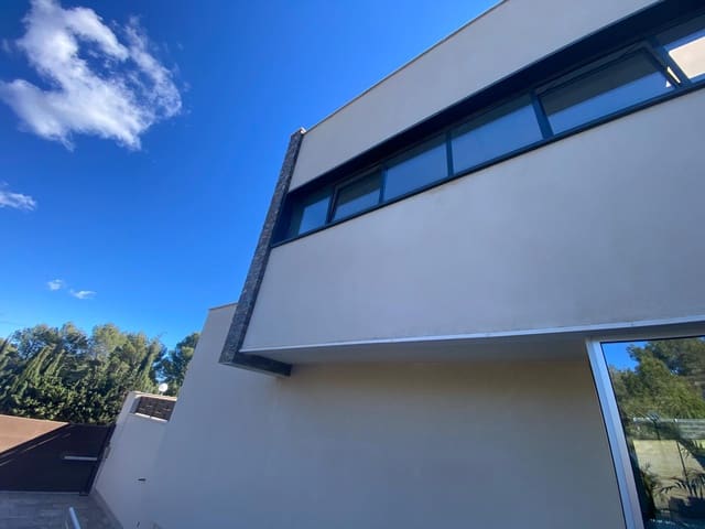 22 bedroom Business for sale in La Nucia Pueblo  , La Nucia - € 10,000,000 (Ref: 9419289)