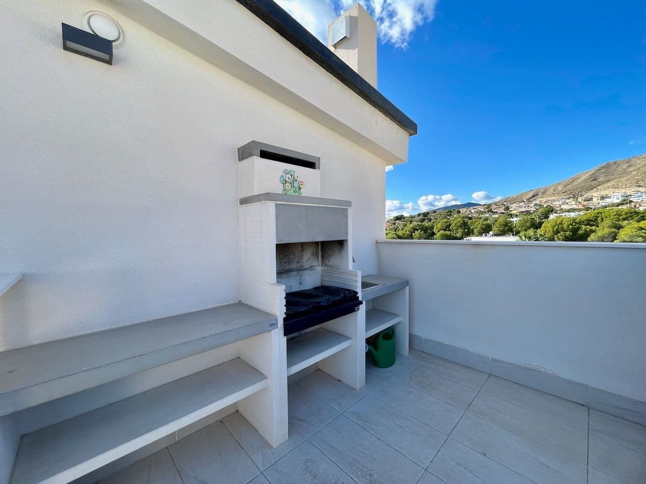 3 sypialnia Penthouse na sprzedaż w Finestrat z basenem garażem - 540 000 € (Ref: 9447078)