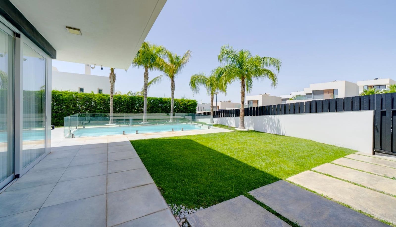 3 soveværelse Villa til leje i Finestrat med swimmingpool garage - € 4.995 (Ref: 9452442)