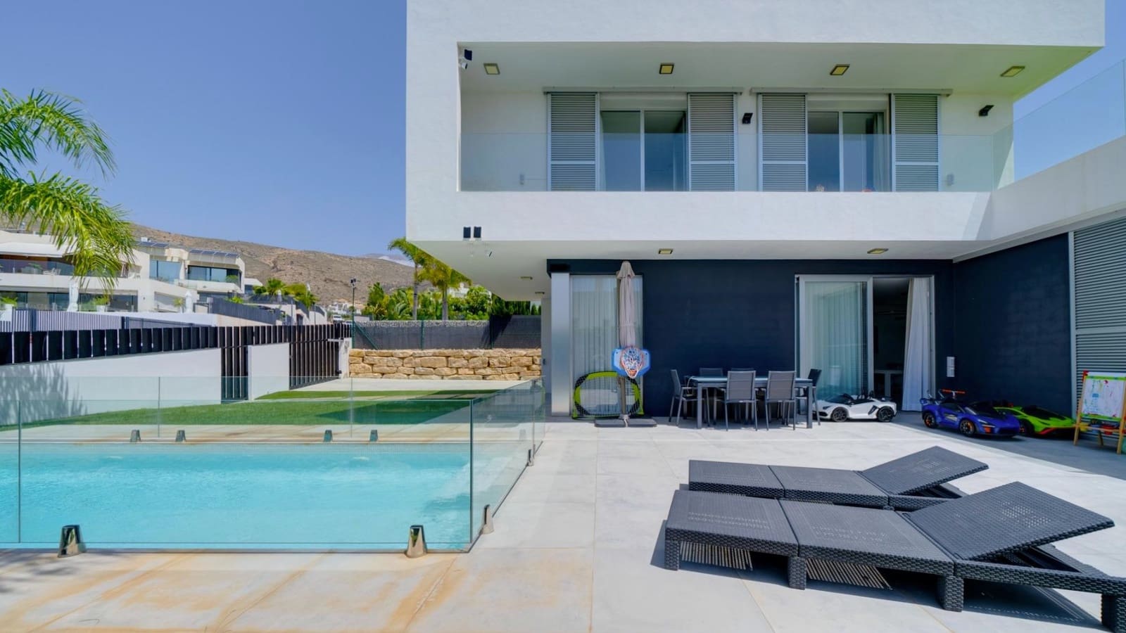 3 soveværelse Villa til leje i Finestrat med swimmingpool garage - € 4.995 (Ref: 9452442)