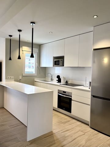 3 bedroom Apartment for rent in Pueblo - Urbanizaciones, Alfaz del Pi / L'Alfàs del Pi with pool garage - € 2,300 (Ref: 9452492)