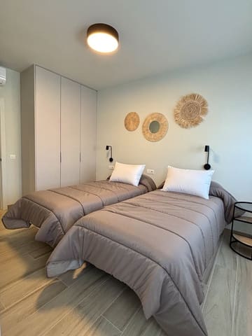 3 bedroom Apartment for rent in Pueblo - Urbanizaciones, Alfaz del Pi / L'Alfàs del Pi with pool garage - € 2,300 (Ref: 9452492)