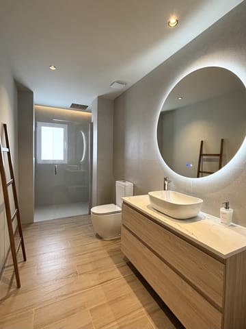 3 bedroom Apartment for rent in Pueblo - Urbanizaciones, Alfaz del Pi / L'Alfàs del Pi with pool garage - € 2,300 (Ref: 9452492)