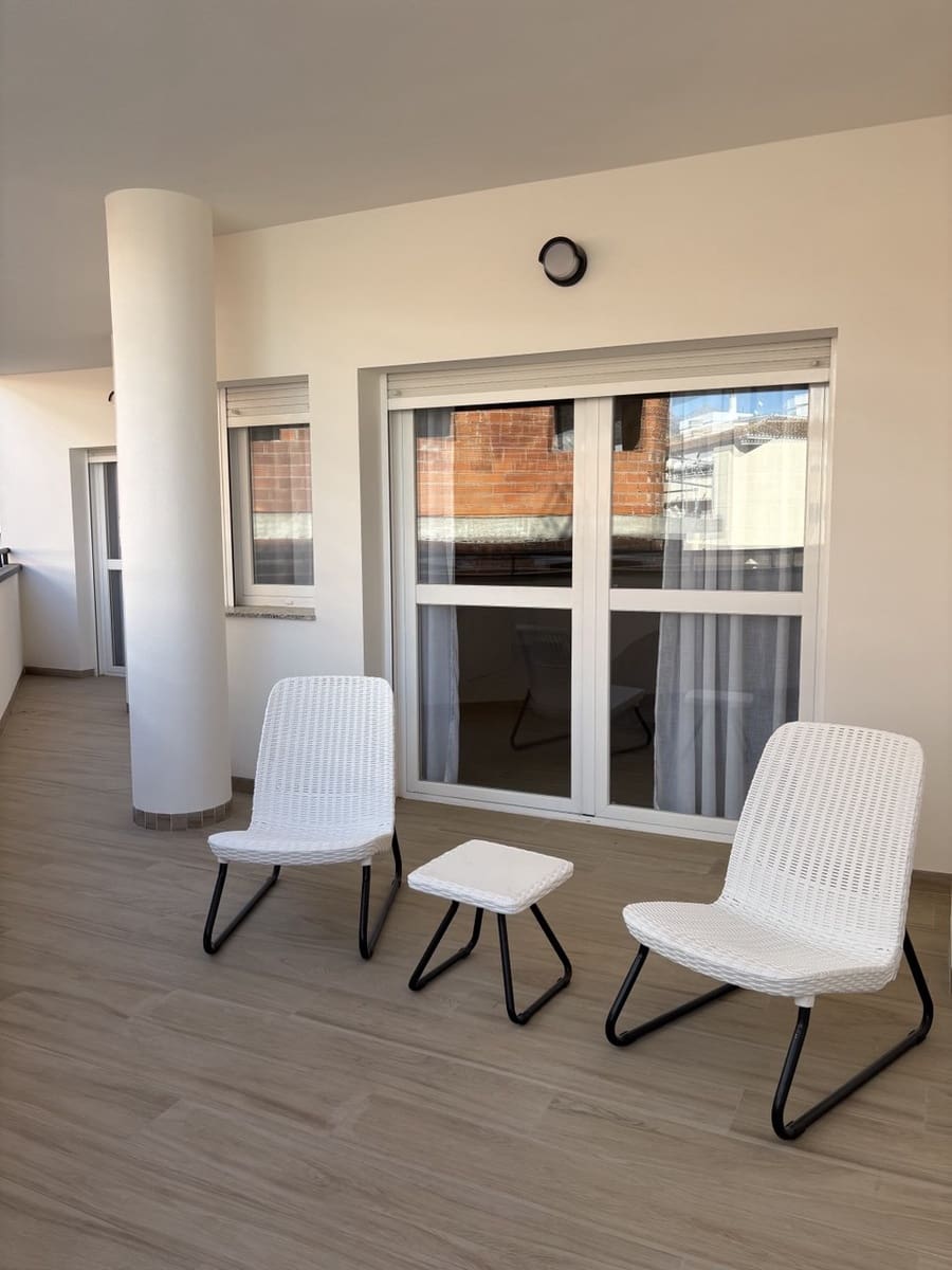 3 quarto Apartamento para arrendar em Alfaz del Pi / L'Alfas del Pi com piscina garagem - 1 800 € (Ref: 9452550)