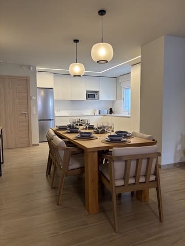 3 quarto Apartamento para arrendar em Pueblo - Urbanizaciones, Alfaz del Pi / L'Alfàs del Pi com piscina garagem - 1 800 € (Ref: 9452550)