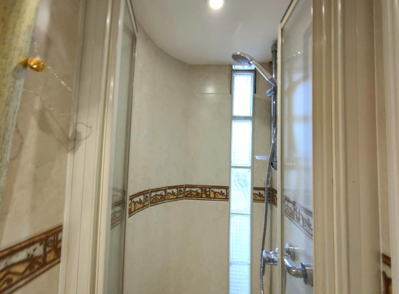 3 bedroom Apartment for sale in Benidorm with pool - € 490,000 (Ref: 9500178)