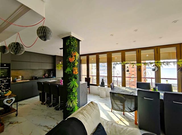 3 Zimmer Apartment zu verkaufen in Playa Levante, Benidorm mit Pool - 490.000 € (Ref: 9500178)