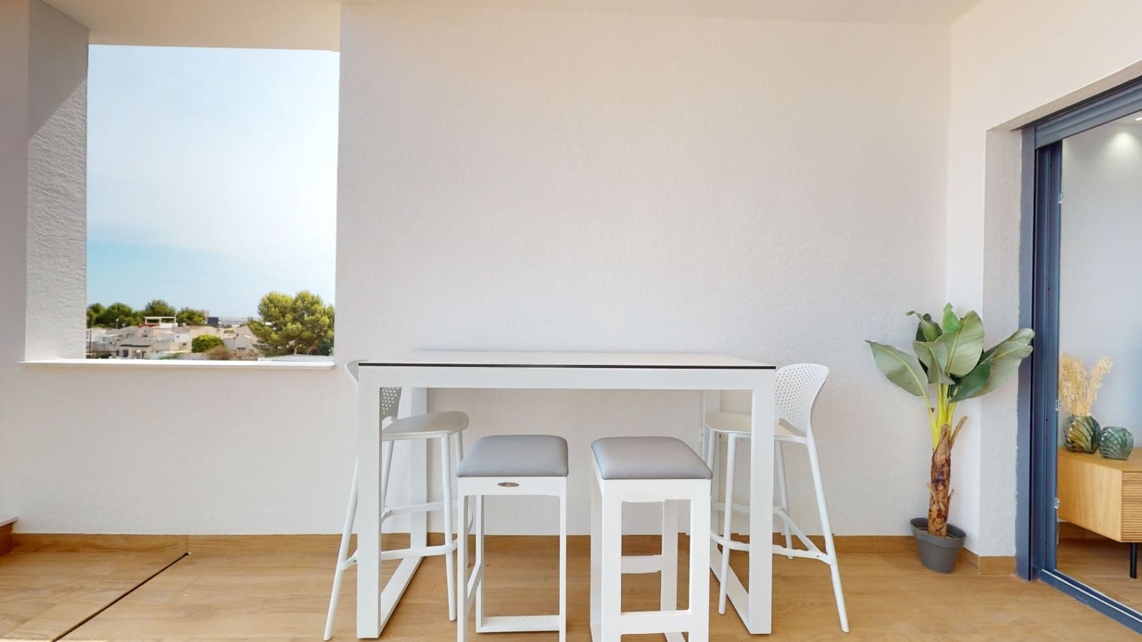 2 sypialnia Bungalow na sprzedaż w Torrevieja z basenem garażem - 309 900 € (Ref: 9500179)