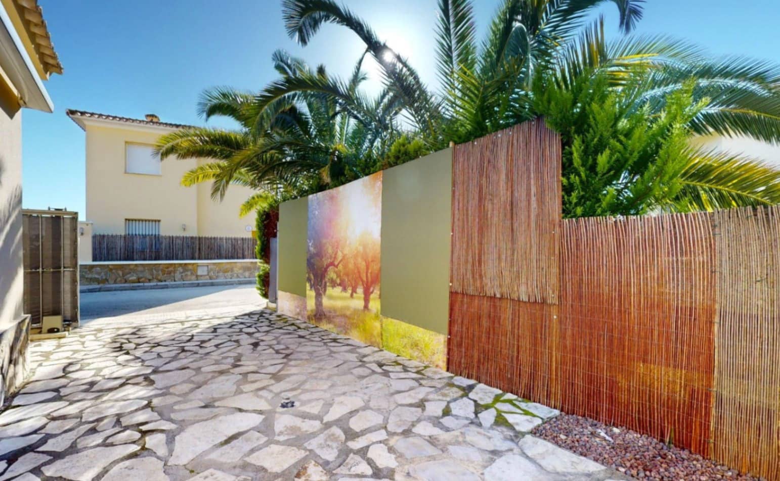 2 soveværelse Villa til salg i Oliva med garage - € 730.000 (Ref: 9523489)