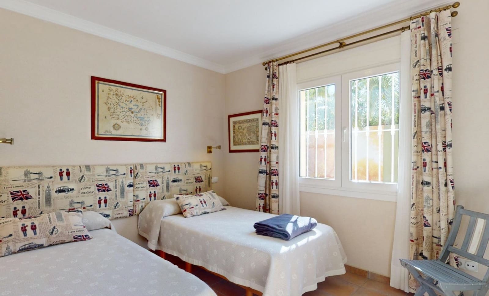 2 soveværelse Villa til salg i Oliva med garage - € 730.000 (Ref: 9523489)