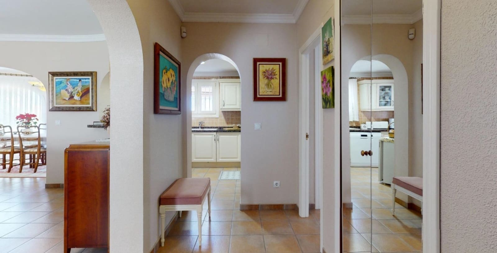 2 soveværelse Villa til salg i Oliva med garage - € 730.000 (Ref: 9523489)