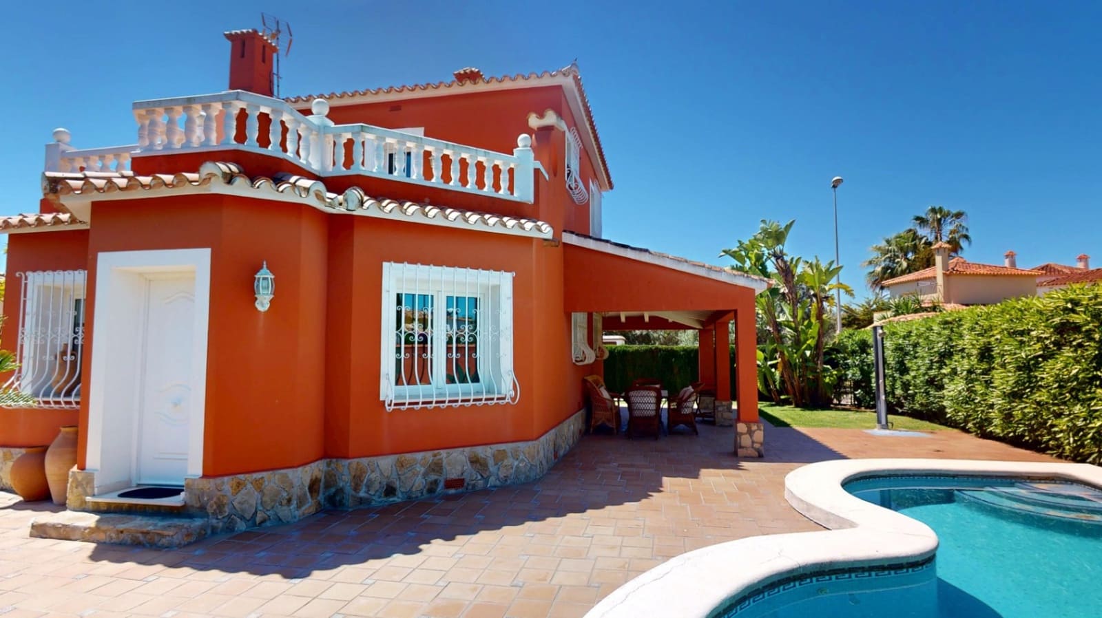 3 Zimmer Villa zu verkaufen in Oliva mit Pool Garage - 485.000 € (Ref: 9524952)