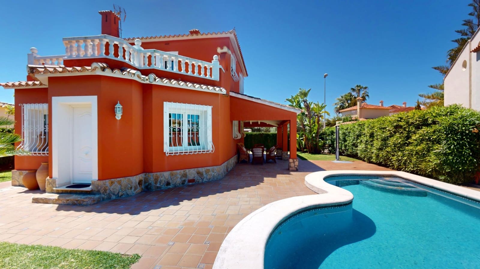 3 Zimmer Villa zu verkaufen in Oliva mit Pool Garage - 485.000 € (Ref: 9524952)