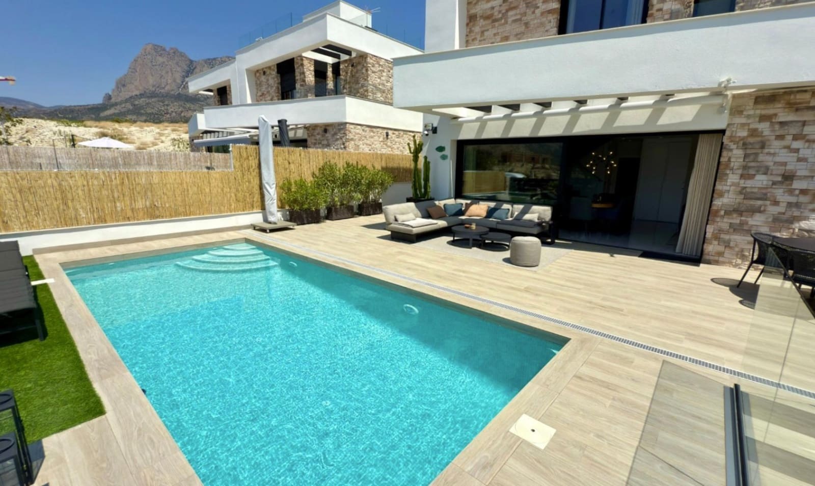 3 quarto Moradia para venda em Finestrat com garagem - 680 000 € (Ref: 9535296)