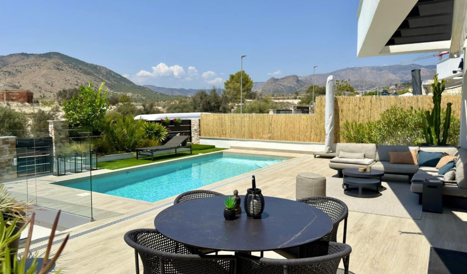 3 quarto Moradia para venda em Finestrat com garagem - 680 000 € (Ref: 9535296)