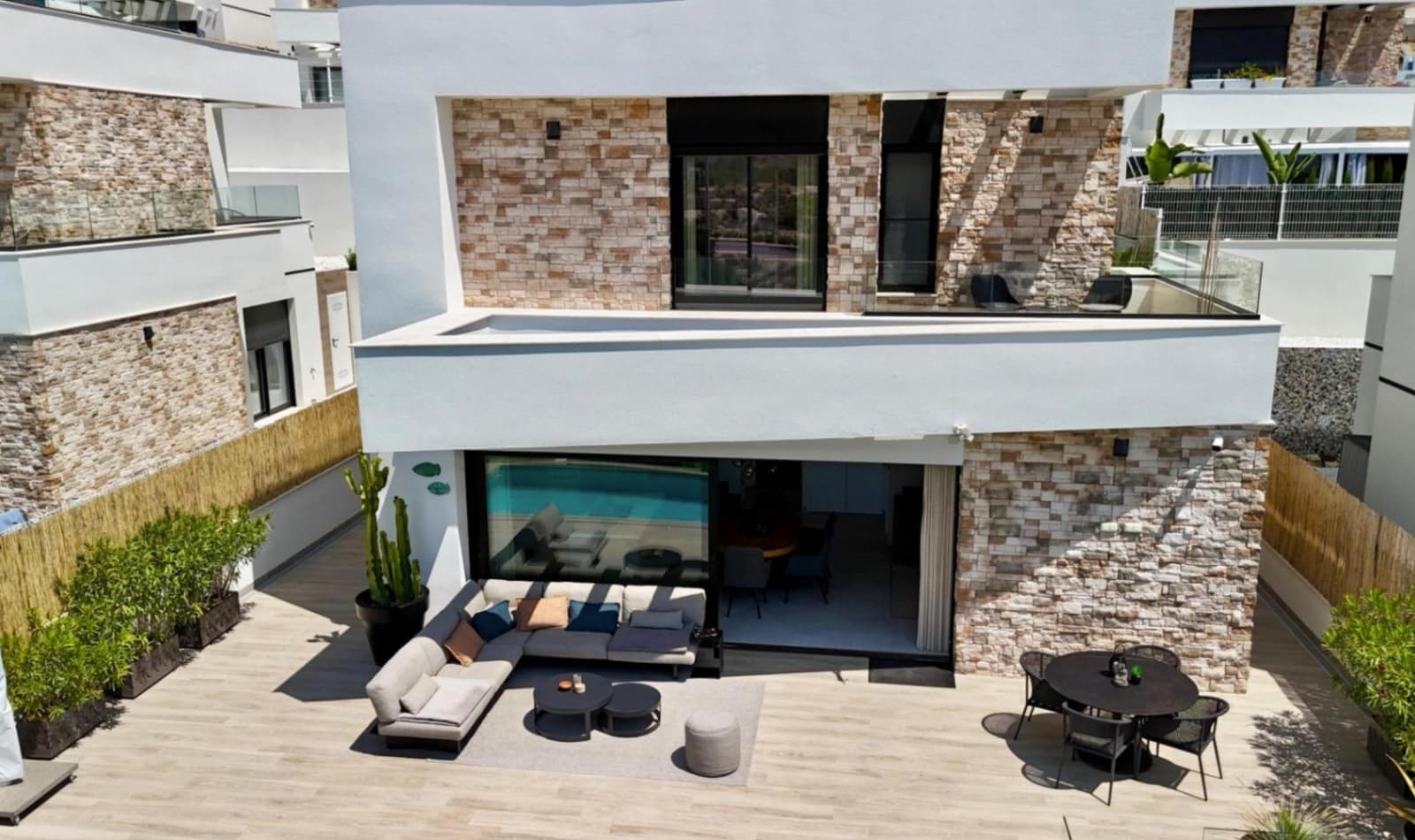 3 quarto Moradia para venda em Finestrat com garagem - 680 000 € (Ref: 9535296)