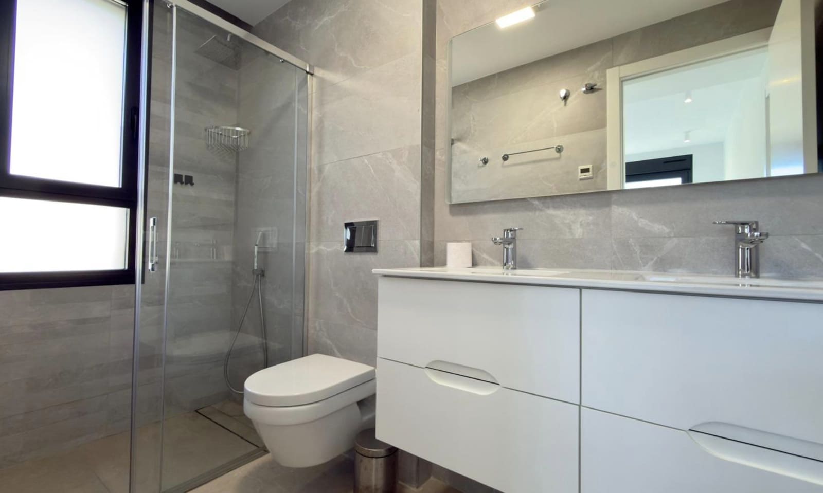 Apartamento de 2 habitaciones en Finestrat en venta con piscina garaje - 465.000 € (Ref: 9535371)